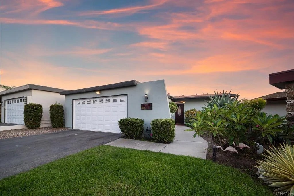 3890 Vista Campana South 34 — photo
