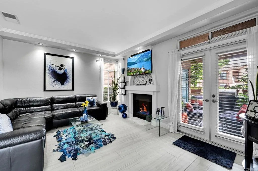 3587 Cameo Drive 19 — photo
