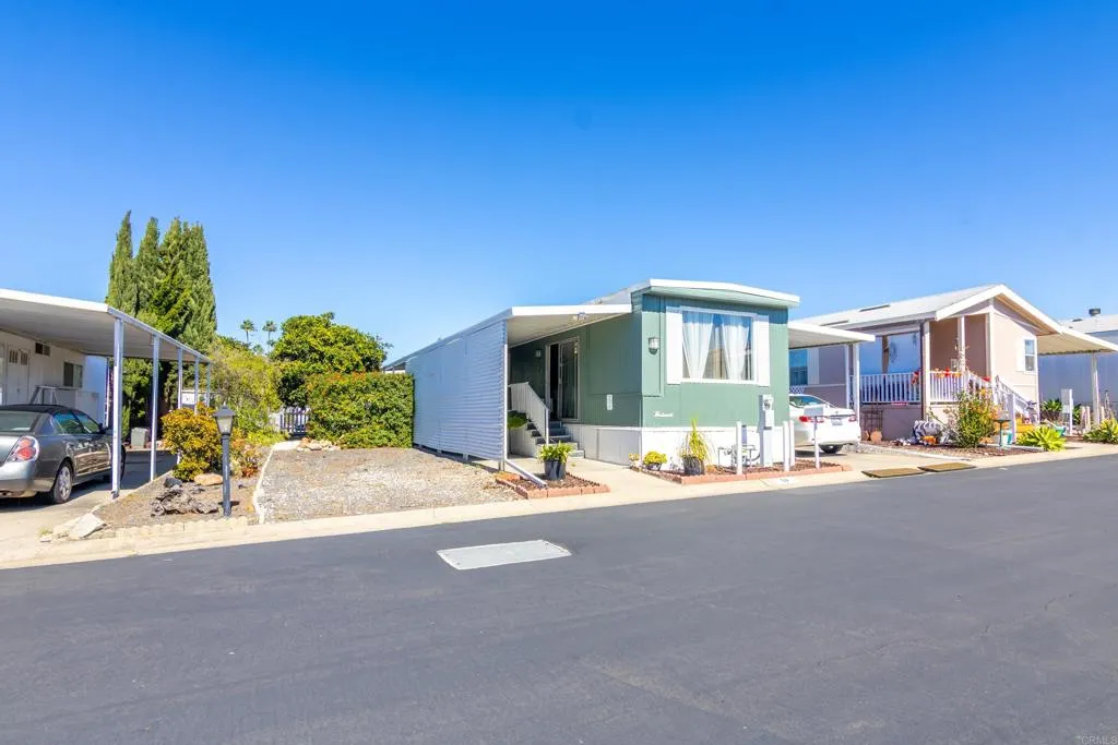 1010 E Bobier #59, Vista, CA 92084 — photo 3