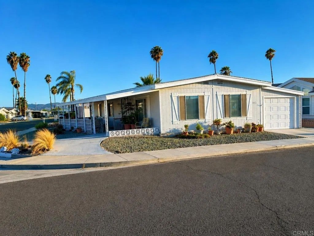 1415 Vista Grande Drive — photo
