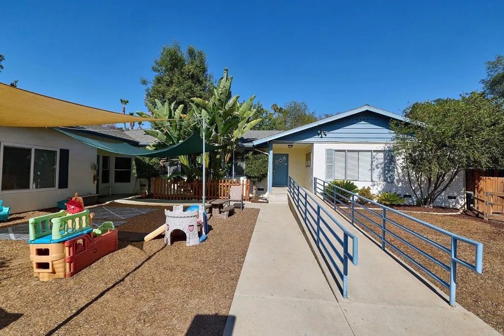 2017 Felicita Road — photo