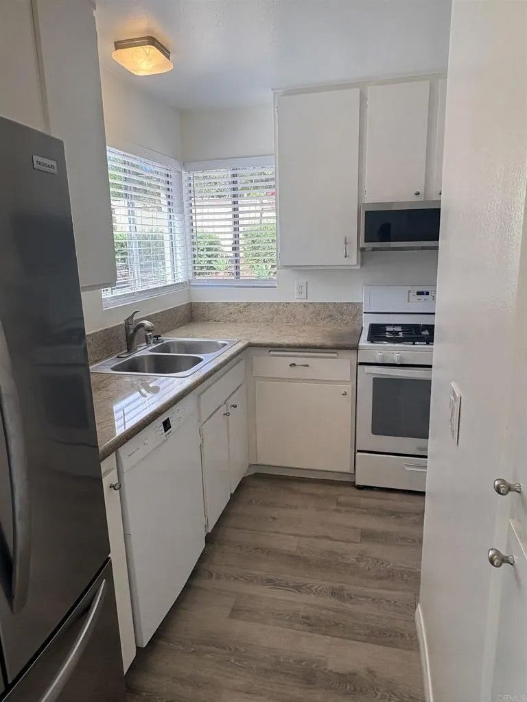 4749 Canterbury Court — photo