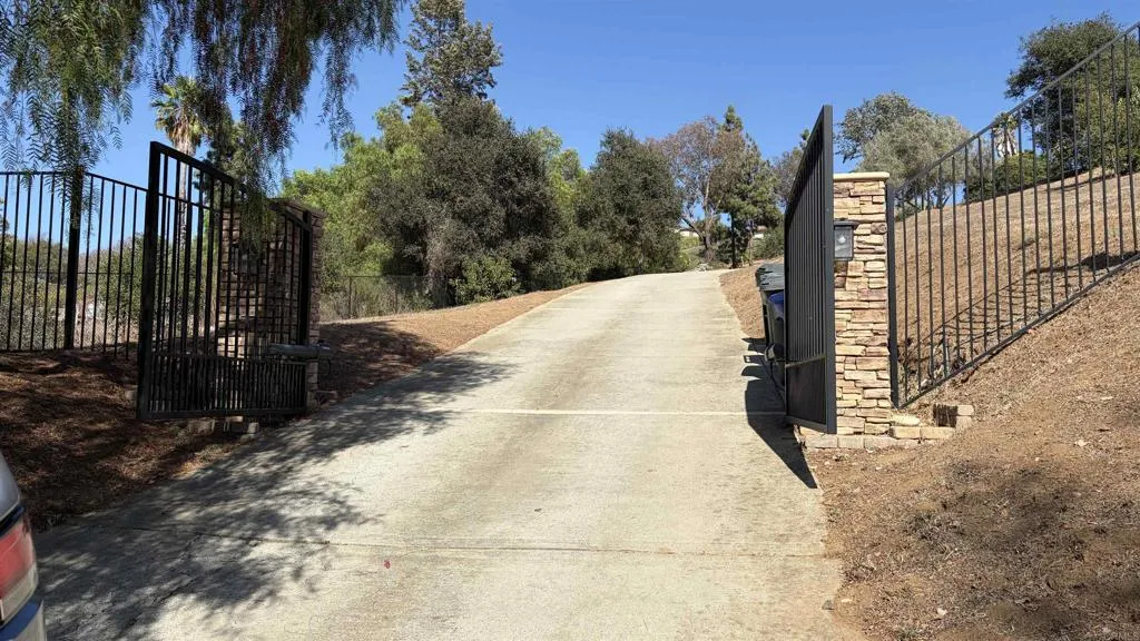 4452 Ramona Drive, Fallbrook, CA 92028 — photo 2