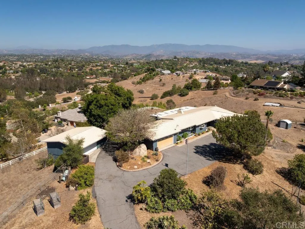 4880 San Jacinto Circle East — photo