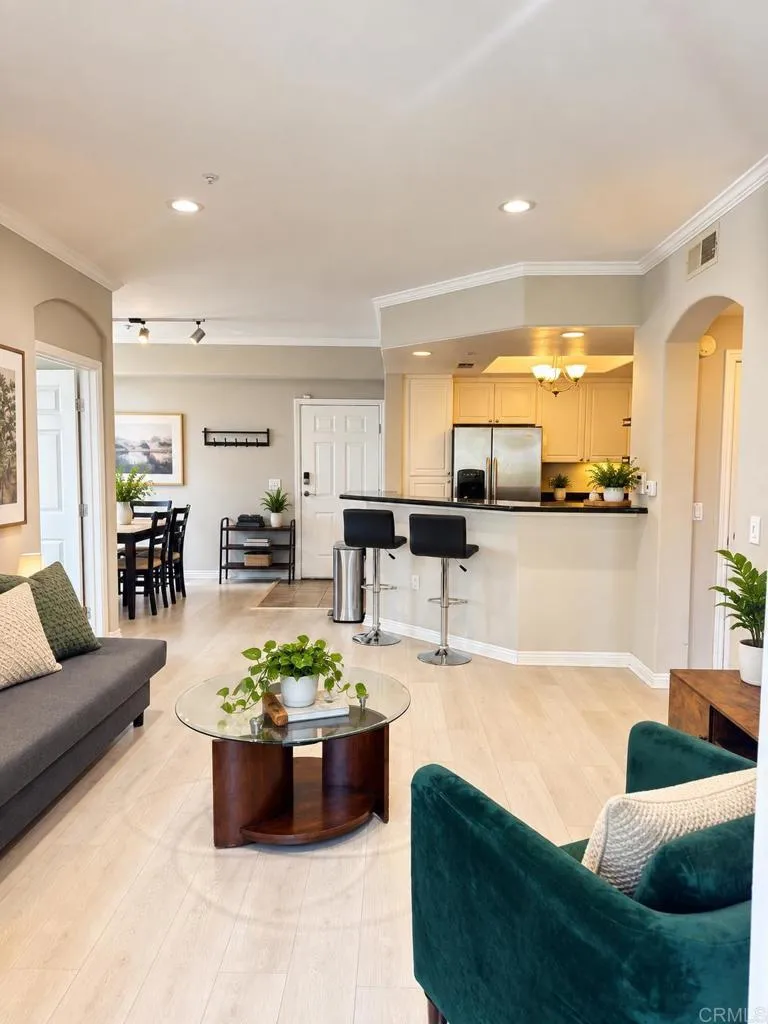 9255 Regents Rd Unit a111 — photo