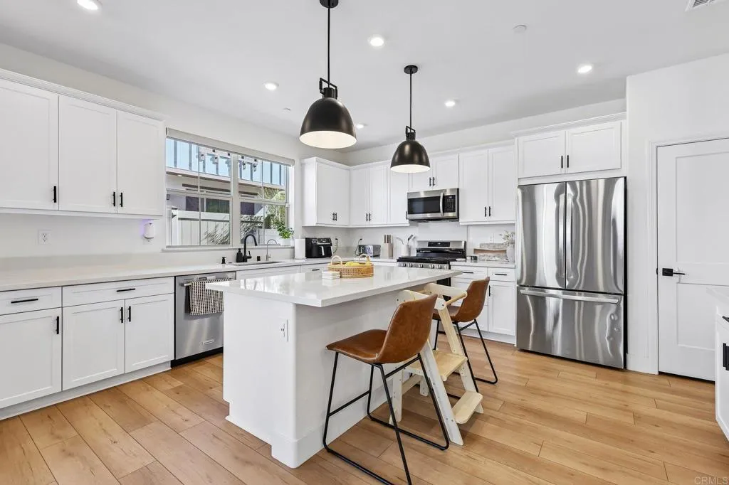 1705 Valley Oak Way — photo