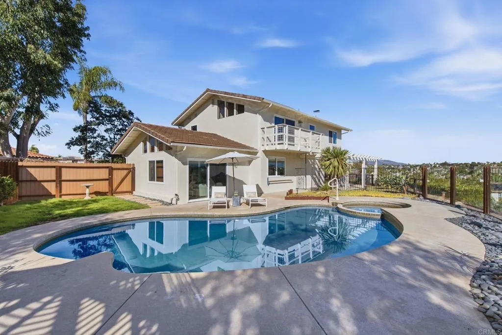 2712 Mateo Place — photo