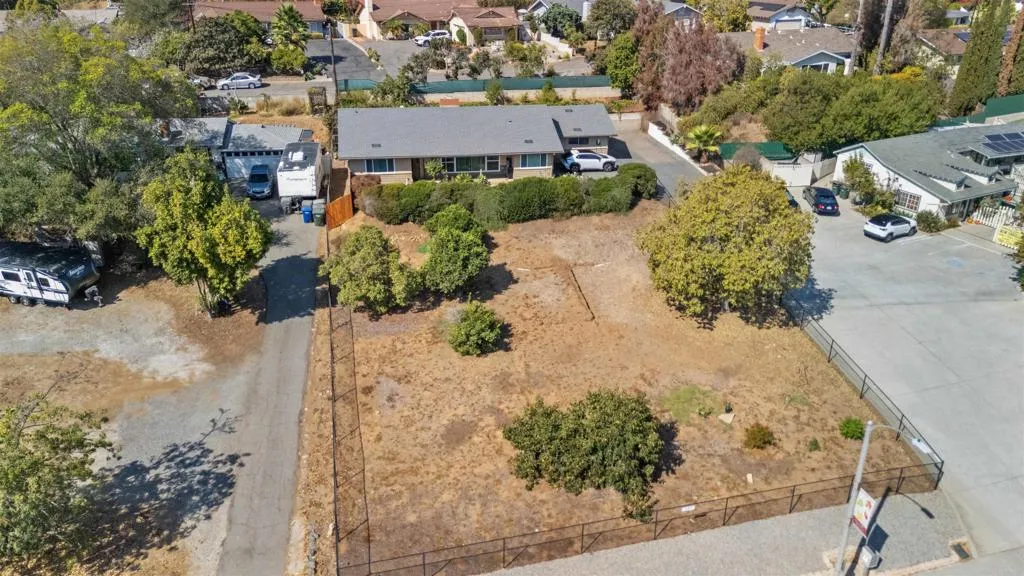 535 Civic Center Dr — photo