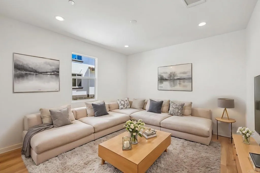 329 Jimson Glen — photo