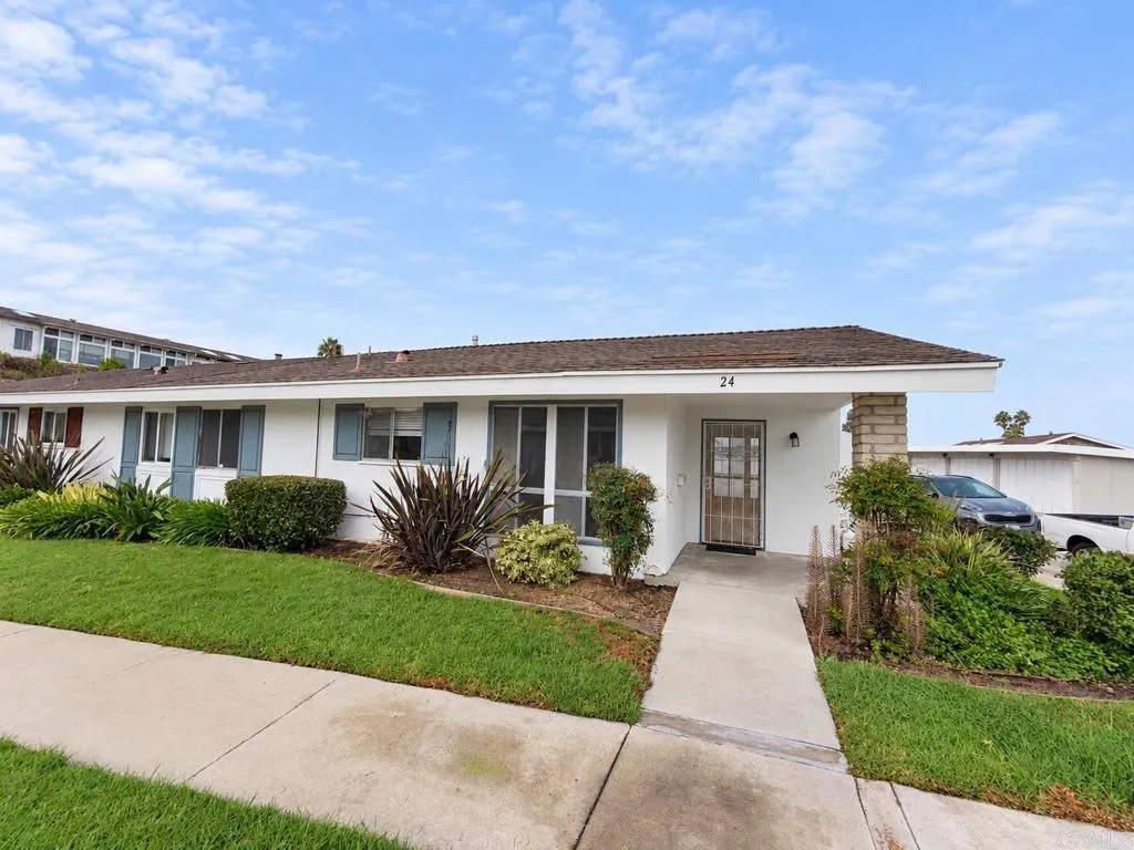 3615 Vista Bella Unit 24 — photo