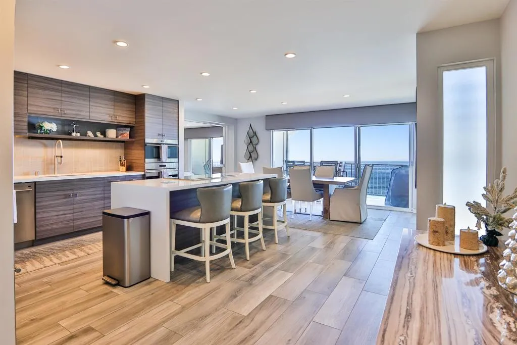 861 Beachfront Unit B — photo