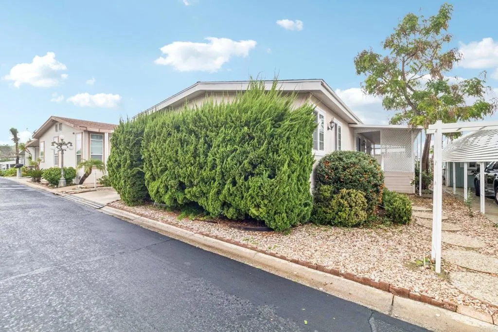 1219 E Barham Drive Unit Spc 166 — photo