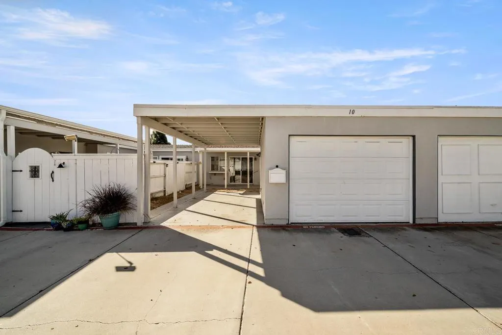 3875 Vista Campana South Unit 10 — photo