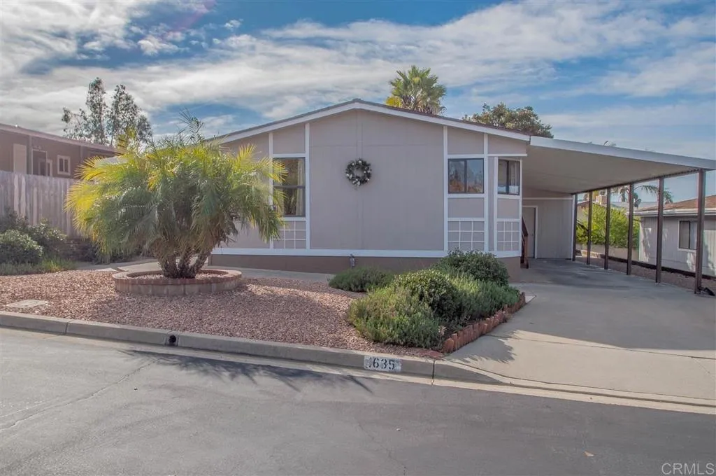 1635 Toyon Gln — photo