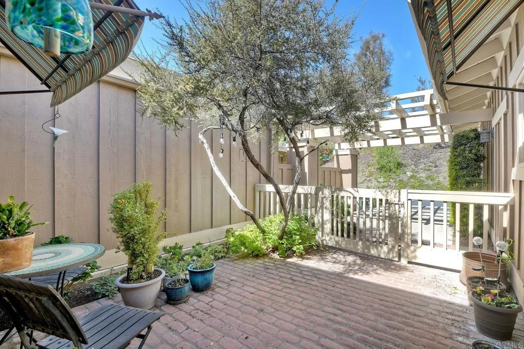 8691 Circle R Course Lane, Escondido, CA 92026 — photo 2
