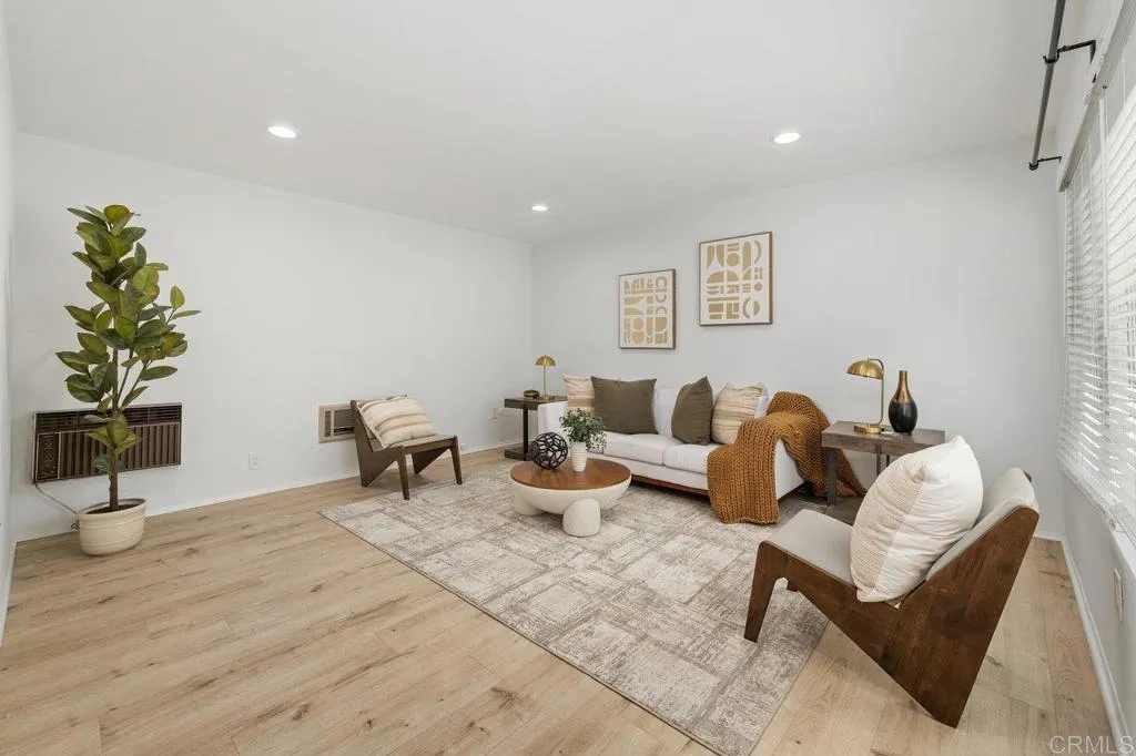 6735 Amherst Street Unit 2E — photo