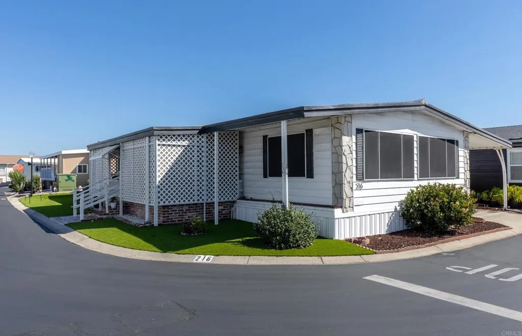 3535 Linda Vista Unit 216 — photo