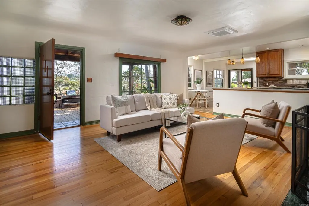 1715 Montgomery Drive — photo
