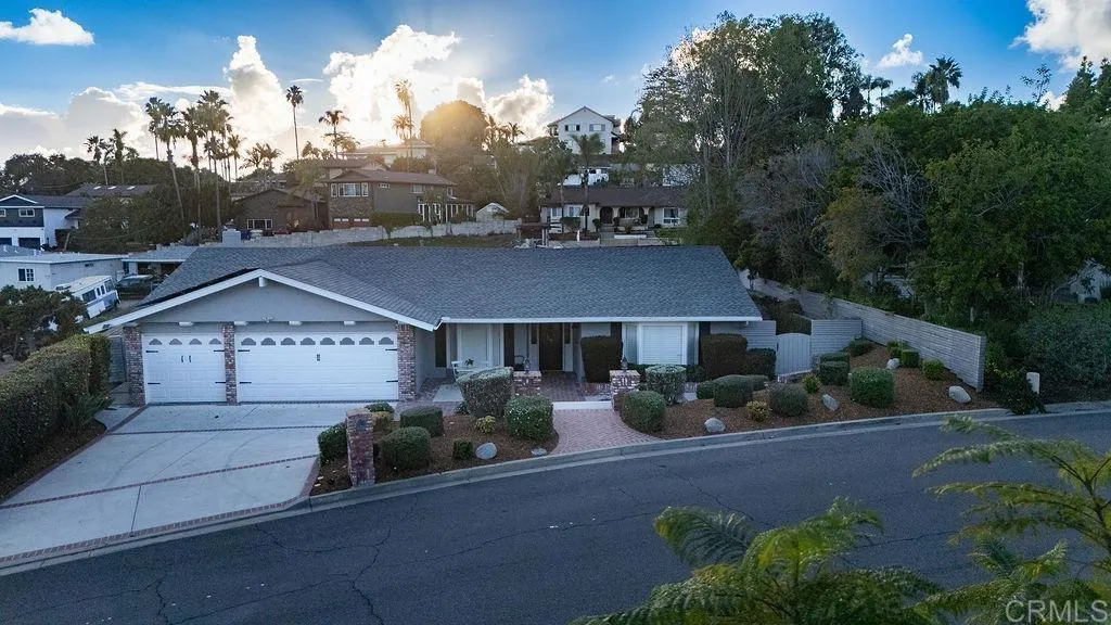 1815 Bailey Drive — photo