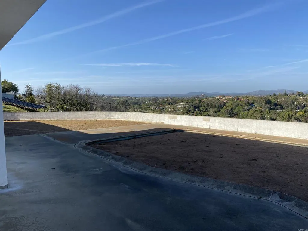 4994 San Jacinto Circle East, Fallbrook, CA 92028 — photo 2