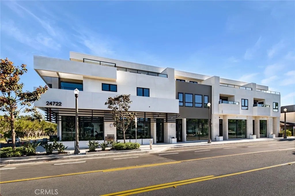 24722 Del Prado 205 — photo