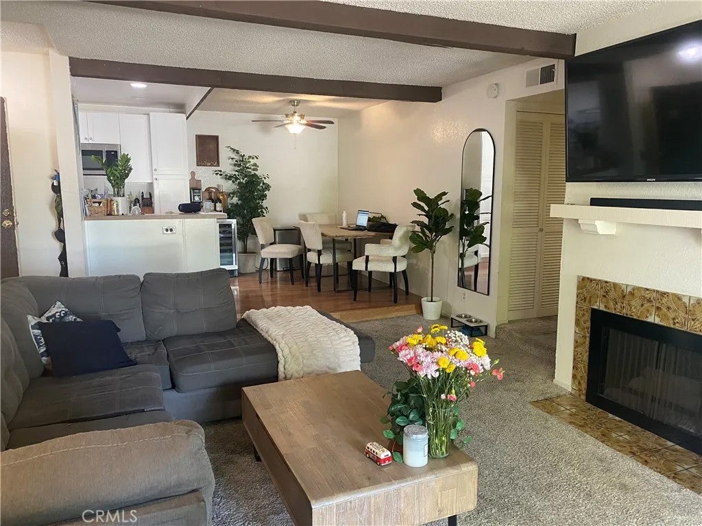 21372 Brookhurst 725 — photo