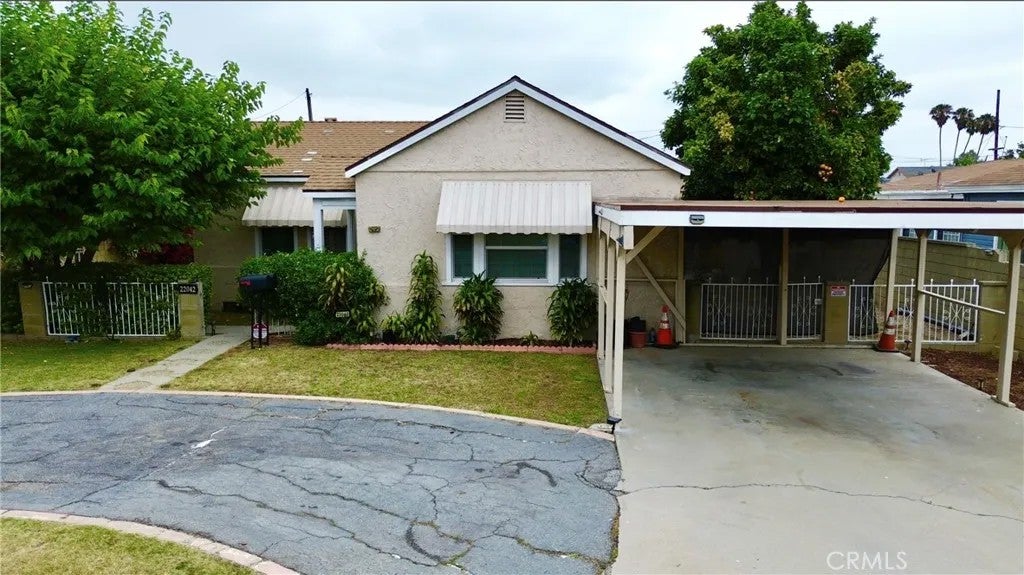 22042 Normandie — photo