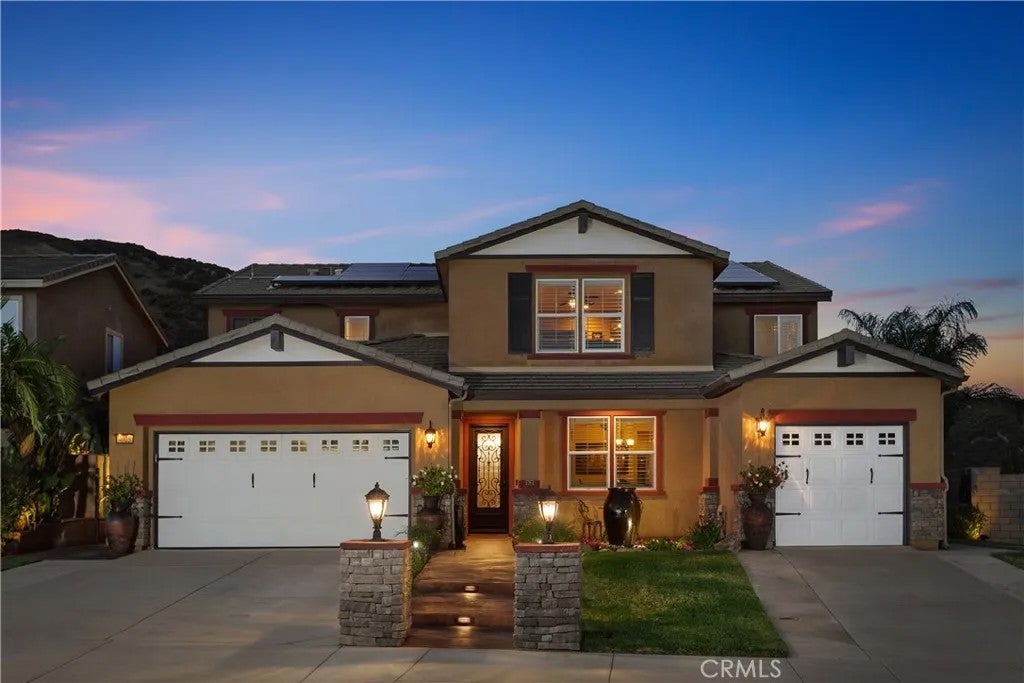 4025 Katsura Way — photo