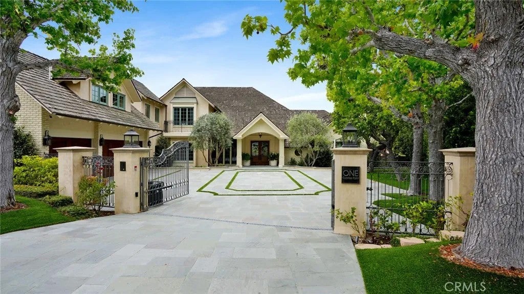 1 Cypress Point Lane — photo