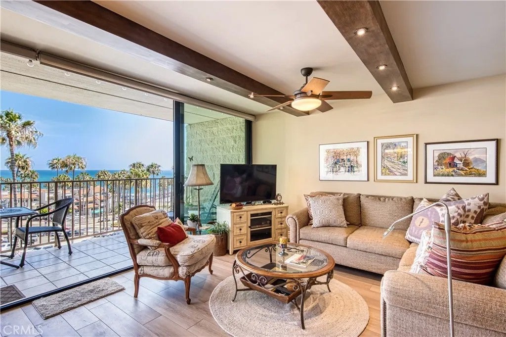 405 Avenida Granada 409 — photo