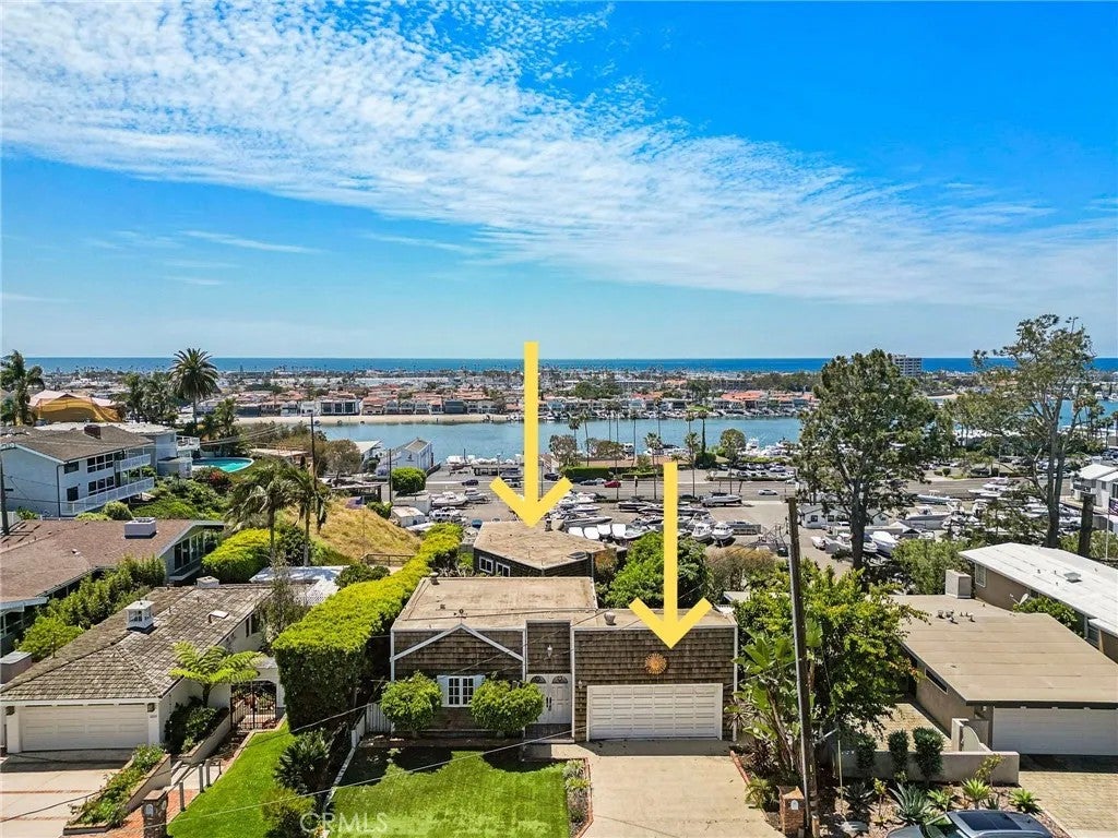 2209 Cliff Drive — photo