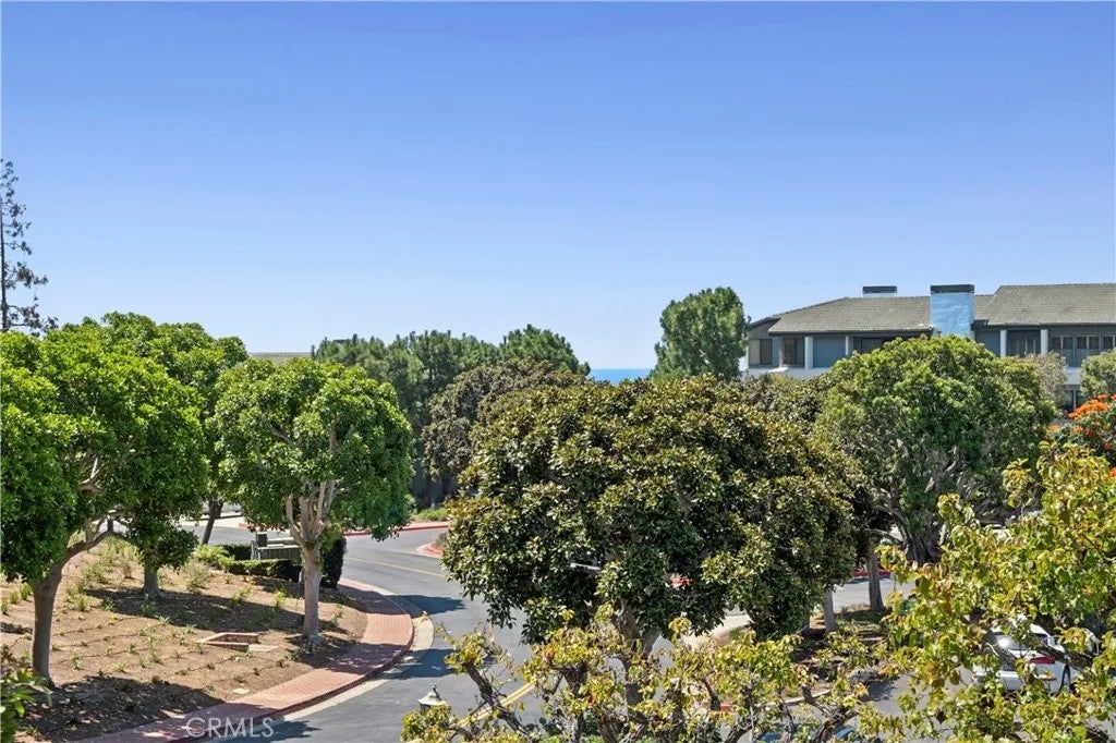 300 Cagney 206 — photo