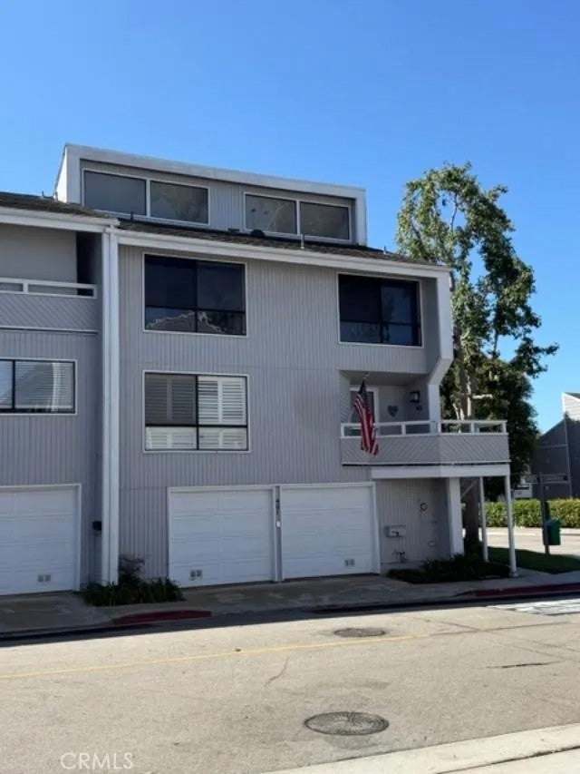 401 Intrepid Court — photo