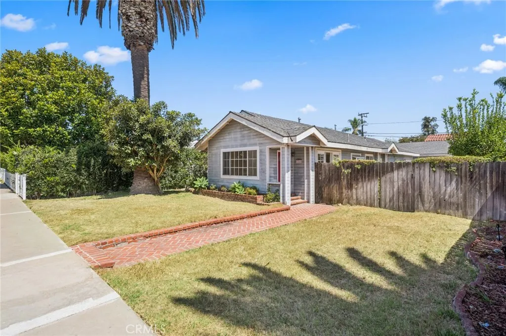 284 E 18th, Costa Mesa, CA 92627 — photo 2