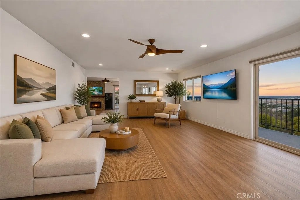 2700 E Panorama Drive 208 — photo