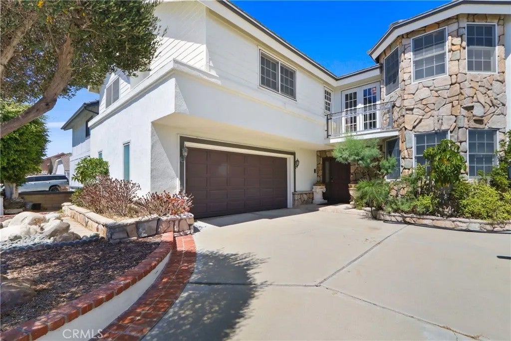 3561 Venture Drive — photo