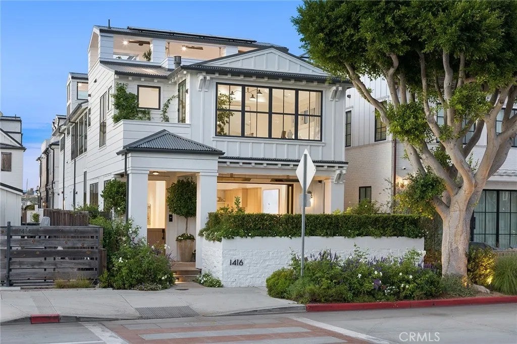 1416 E Balboa Boulevard — photo