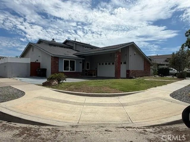 3190 Claremore — photo