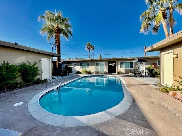 45521 Sunset Lane E — photo