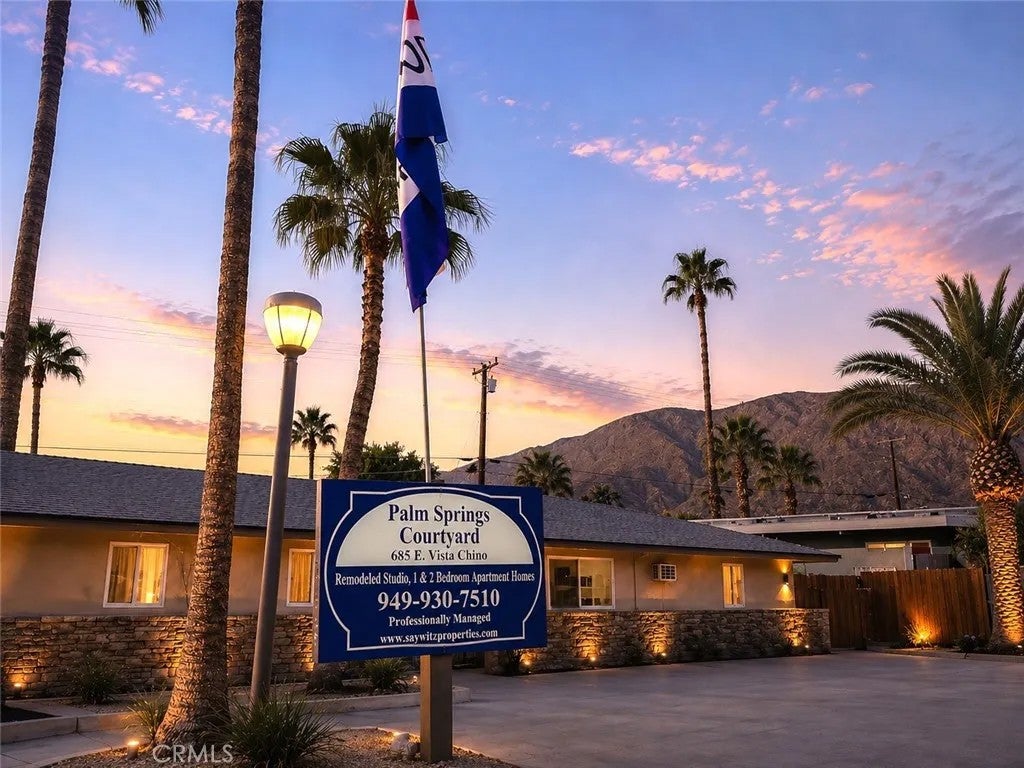 685 E Vista Chino G — photo
