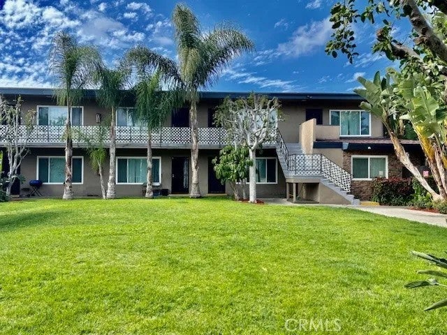 1820 W Sallie D — photo