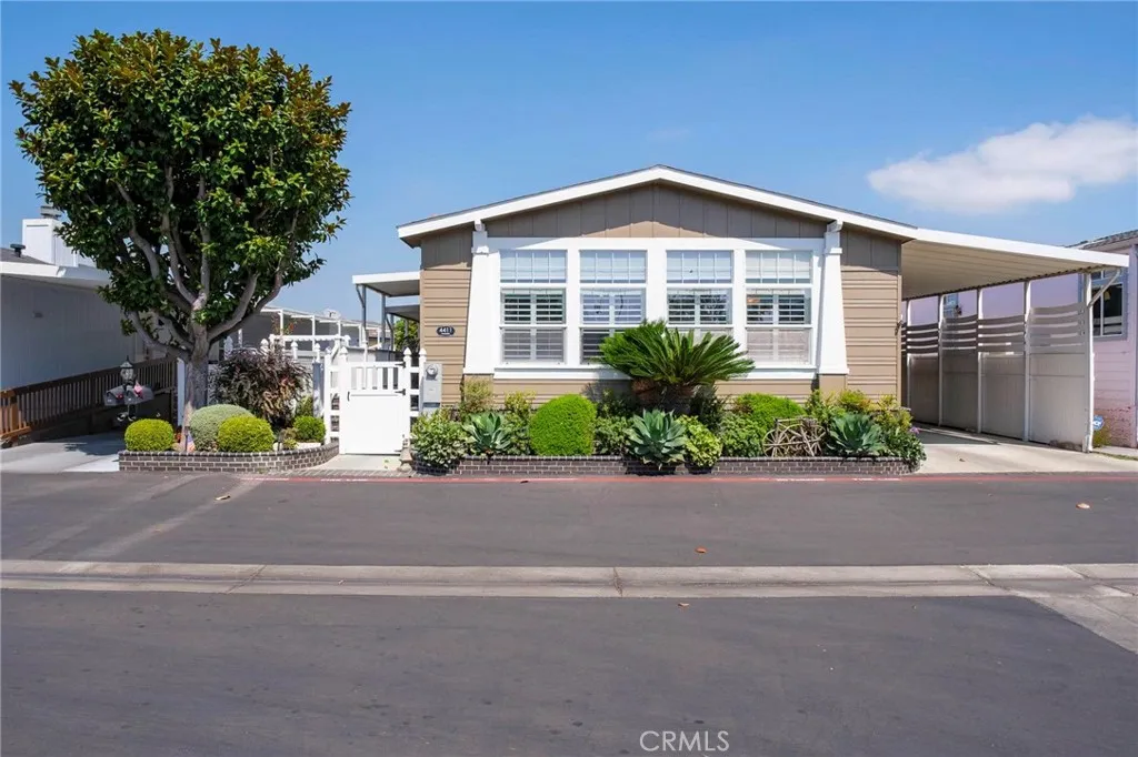 4411 Waimea — photo