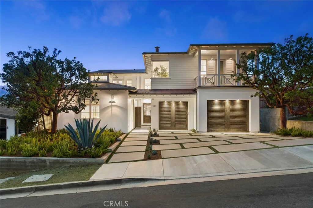 231 Tustin — photo