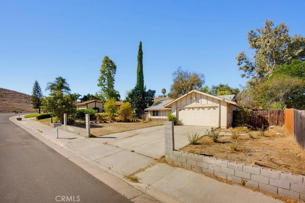 10017 Eddystone, Riverside, CA 92503 — photo 2
