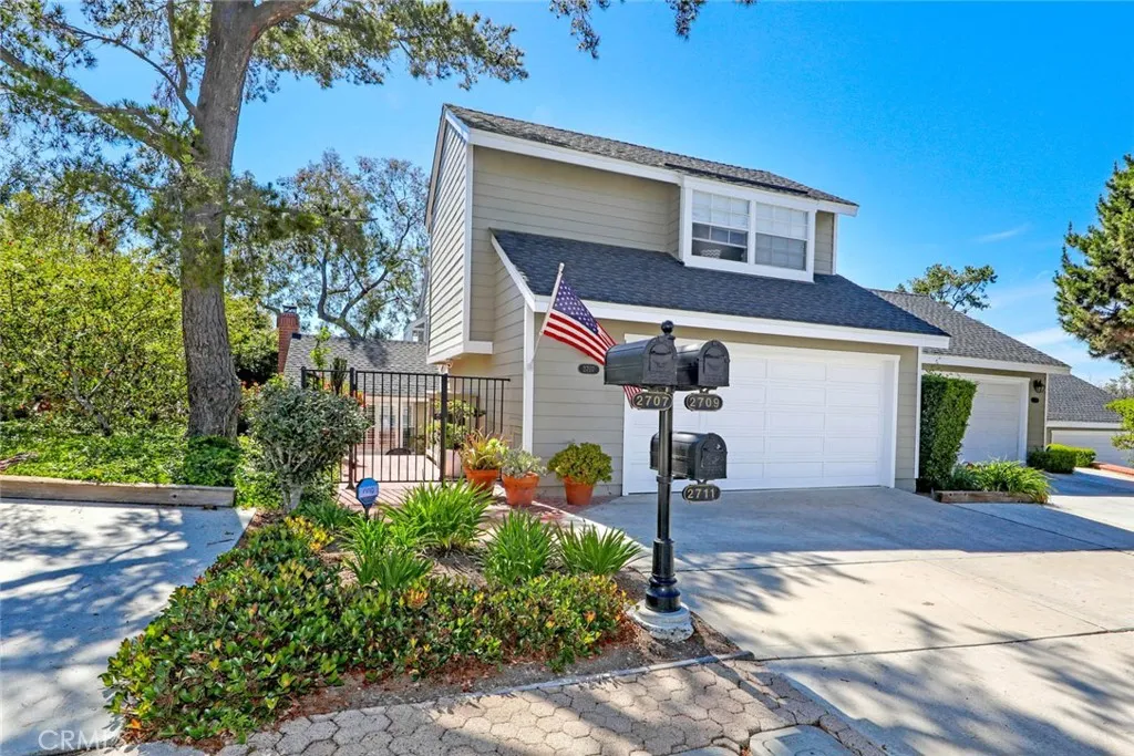 2707 Hillside Drive — photo