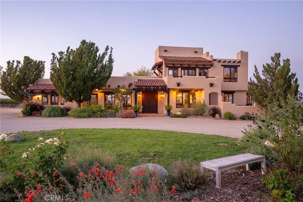 7010 Wilderness Lane — photo