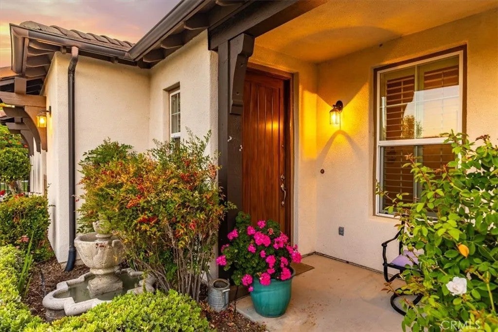 1090 Muscat Court — photo