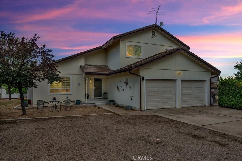 50380 Adobe Place — photo