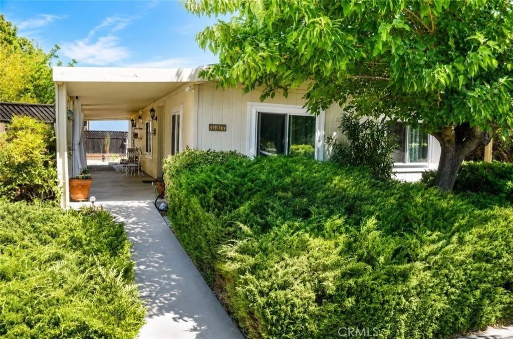 337 Lark Drive — photo