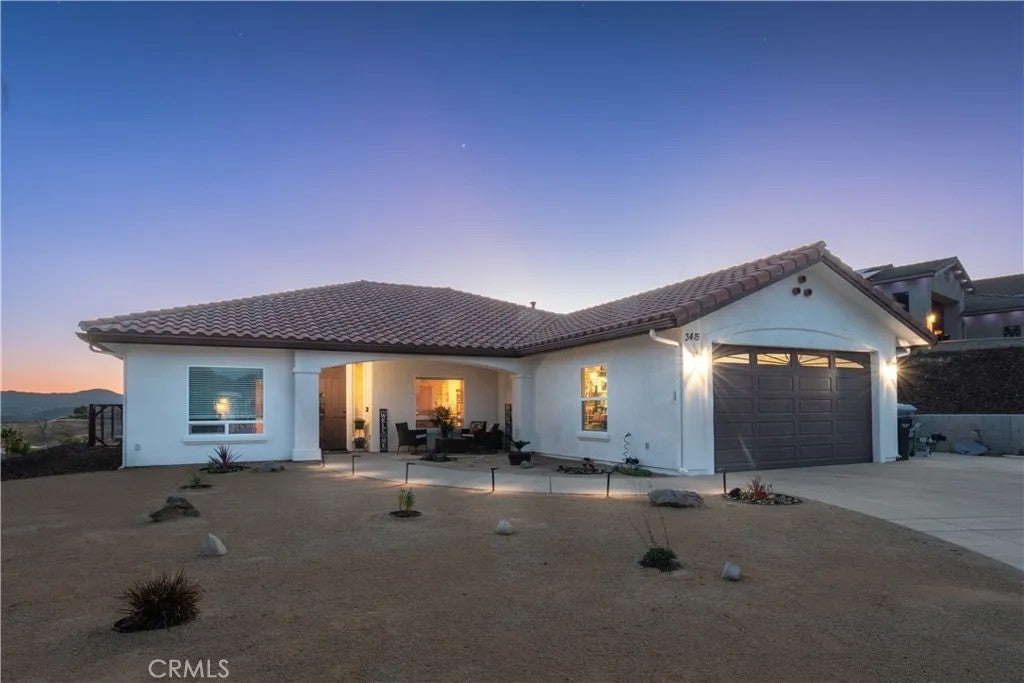 3415 Lakeside Village Drive — photo